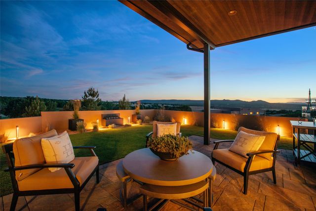 27 Valverde Lane, Santa Fe, NM 87506