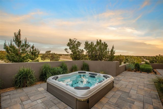 27 Valverde Lane, Santa Fe, NM 87506