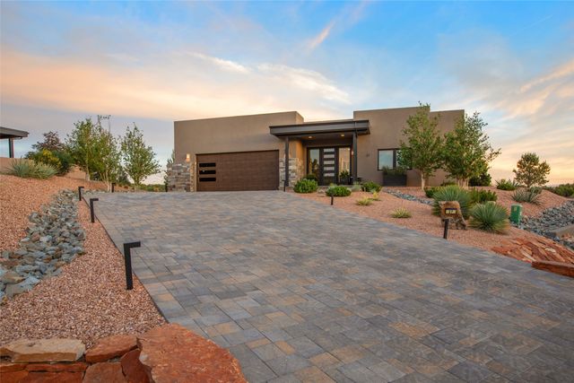 27 Valverde Lane, Santa Fe, NM 87506
