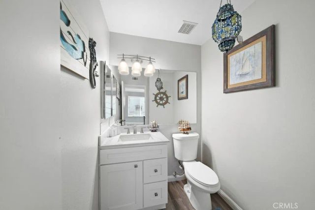 1561 Chalgrove Drive, Corona, CA 92882