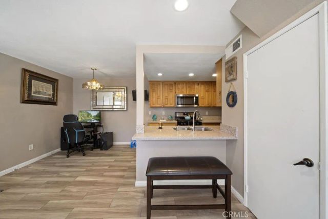1561 Chalgrove Drive, Corona, CA 92882