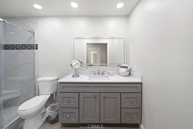 1561 Chalgrove Drive, Corona, CA 92882