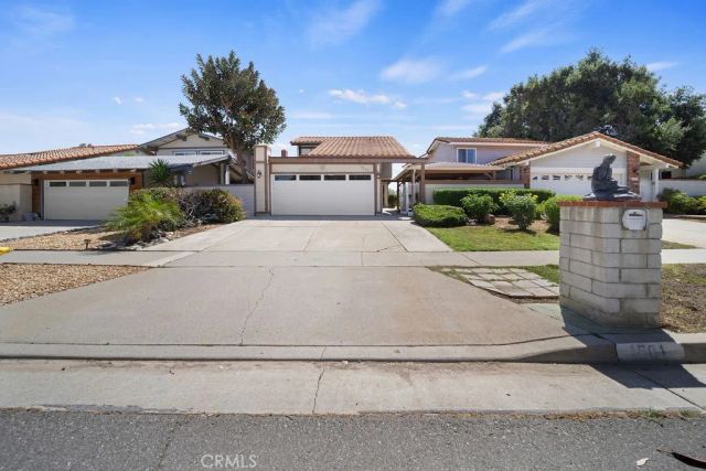 1561 Chalgrove Drive, Corona, CA 92882