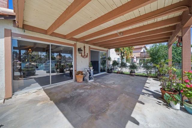 1561 Chalgrove Drive, Corona, CA 92882
