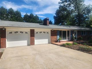 406 W Greencrest Drive, Millers Creek, NC 28651
