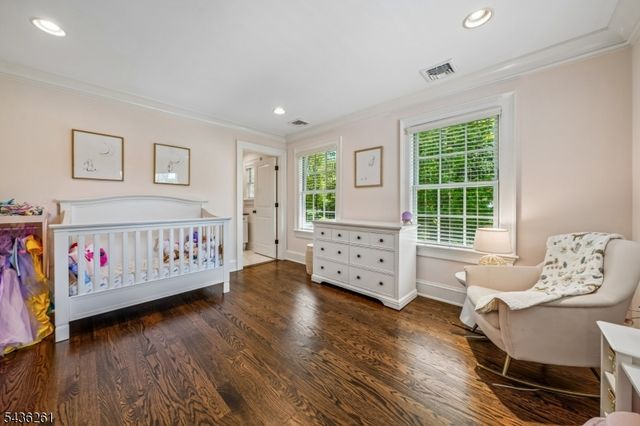 20 Country Club Dr, Chatham Twp., NJ 07928