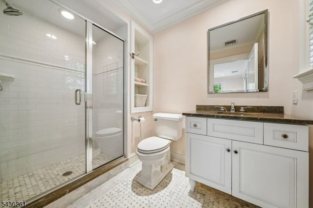 20 Country Club Dr, Chatham Twp., NJ 07928