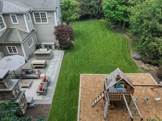 20 Country Club Dr, Chatham Twp., NJ 07928
