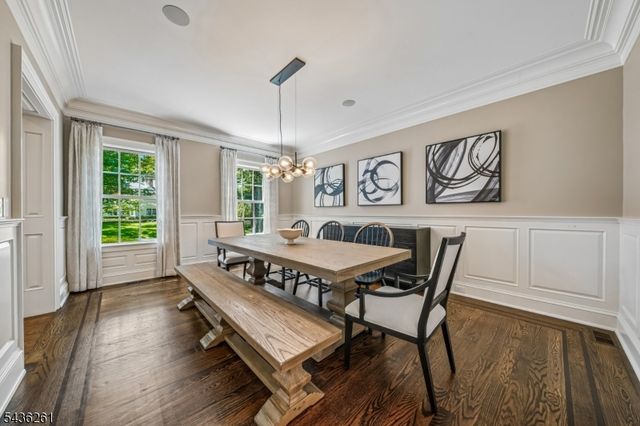 20 Country Club Dr, Chatham Twp., NJ 07928