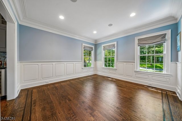 20 Country Club Dr, Chatham Twp., NJ 07928
