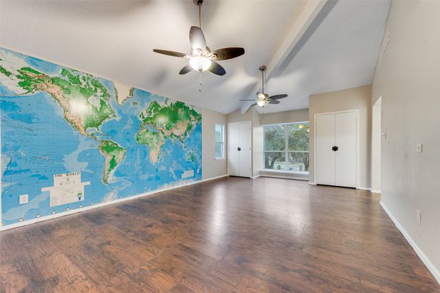 600 N Cockrell Hill Road, Desoto, TX 75115