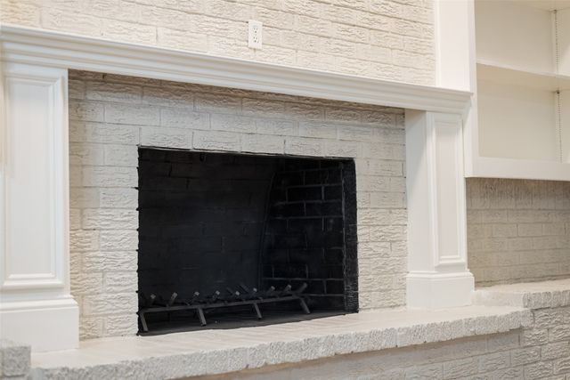 600 N Cockrell Hill Road, Desoto, TX 75115