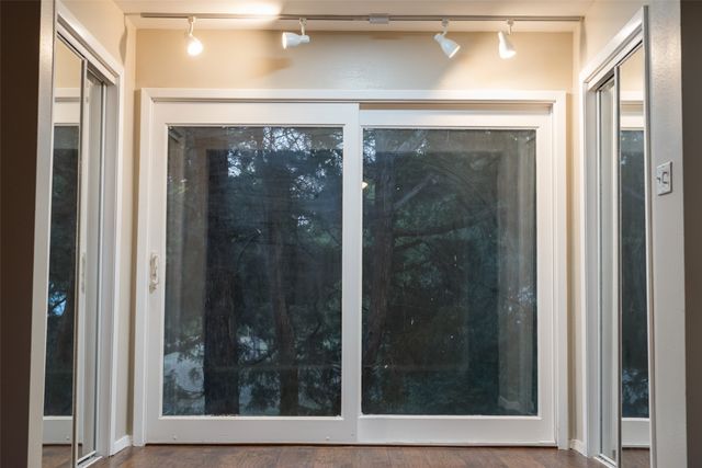 600 N Cockrell Hill Road, Desoto, TX 75115