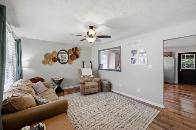 272 Kimberly Heights Drive, Nicholasville, KY 40356
