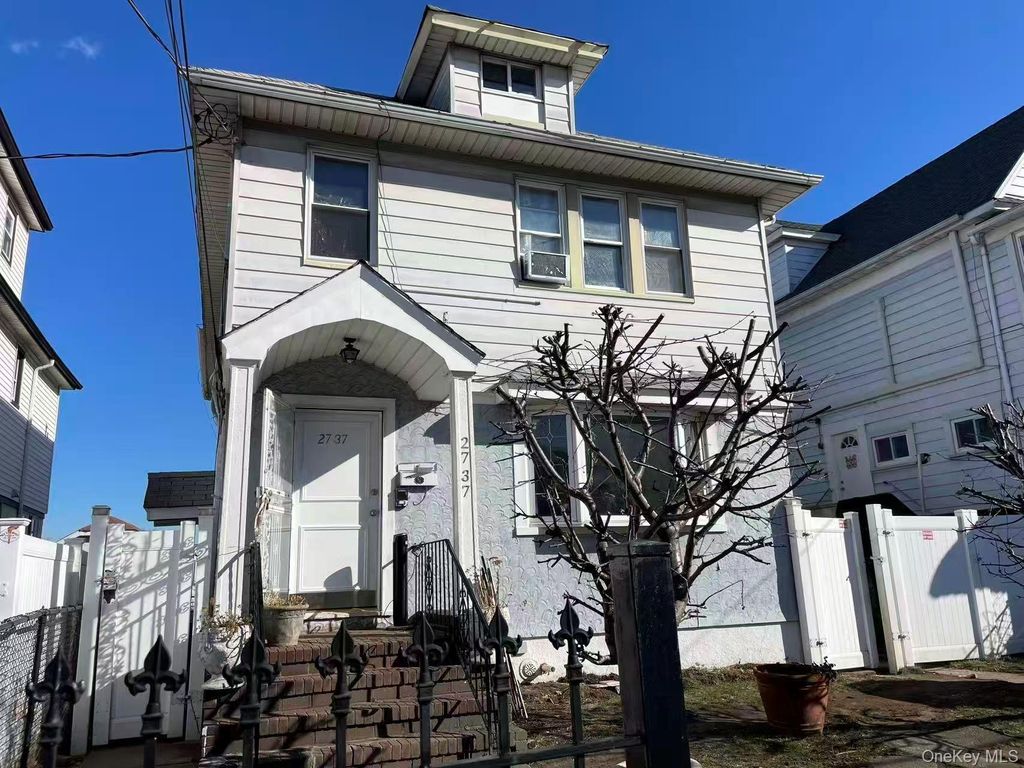 27-37 Curtis Street, East Elmhurst, NY 11369 — exterior