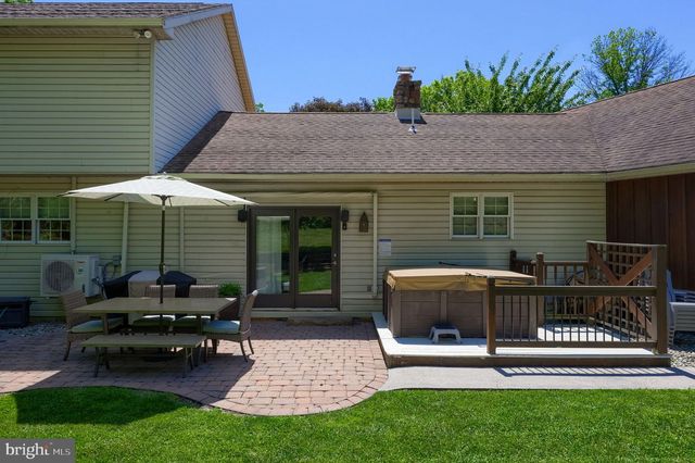 139 JOANNA RD, Morgantown, PA 19543