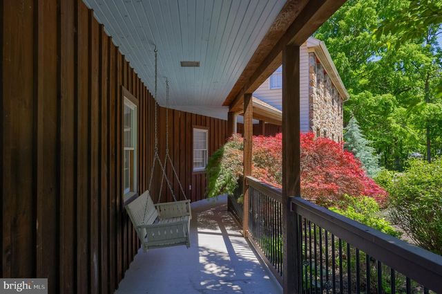 139 JOANNA RD, Morgantown, PA 19543