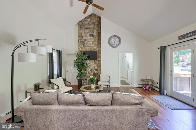 139 JOANNA RD, Morgantown, PA 19543