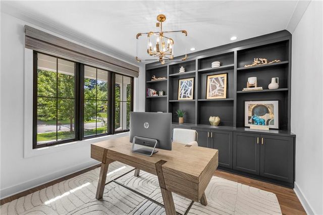 7942 Reinhardt Lane, Prairie Village, KS 66208