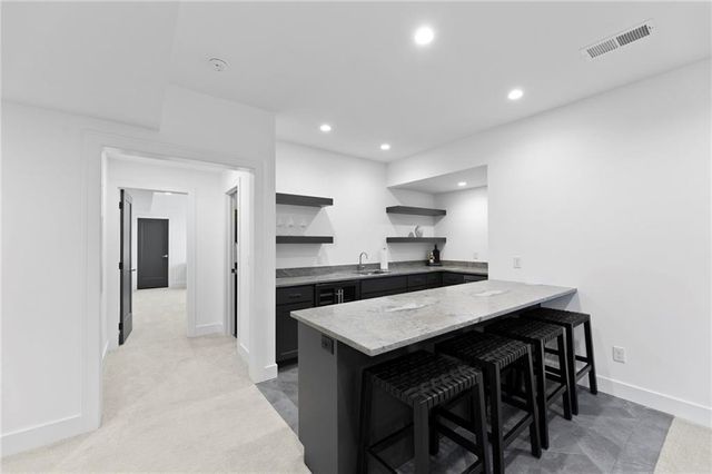 7942 Reinhardt Lane, Prairie Village, KS 66208