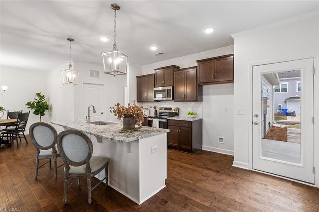 1716 Creekline Drive, Kernersville, NC 27284