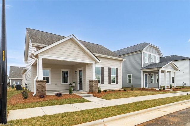 1716 Creekline Drive, Kernersville, NC 27284