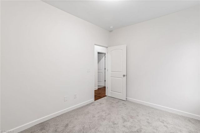 1716 Creekline Drive, Kernersville, NC 27284