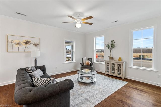 1716 Creekline Drive, Kernersville, NC 27284