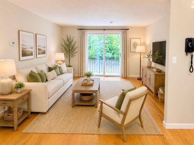 356 Neponset St L, Canton, MA 02021
