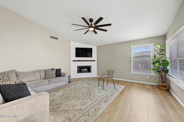 19942 N 78TH Lane, Glendale, AZ 85308