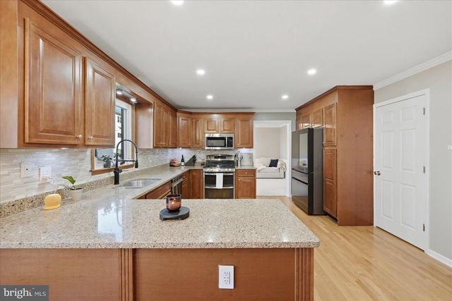 13604 GLADWYN CT, Chantilly, VA 20151