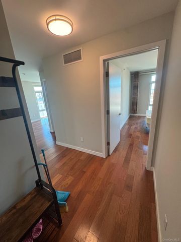 14238 37th Avenue 8B, Flushing, NY 11354
