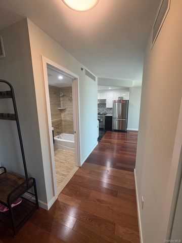14238 37th Avenue 8B, Flushing, NY 11354
