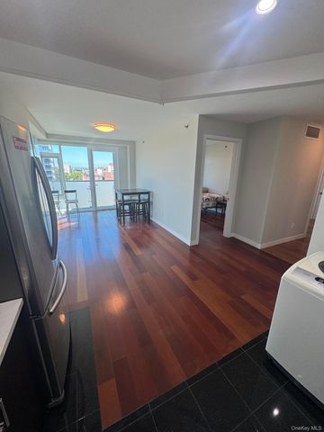 14238 37th Avenue 8B, Flushing, NY 11354