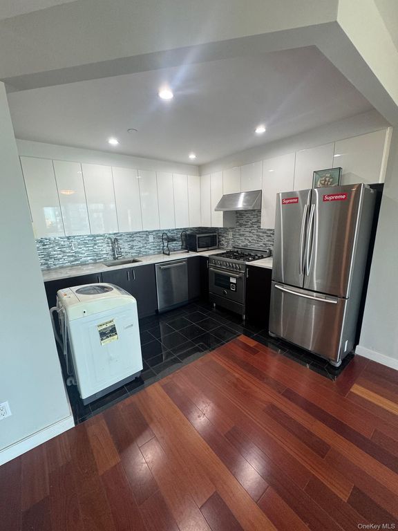 14238 37th Avenue 8B, Flushing, NY 11354 — photo 5