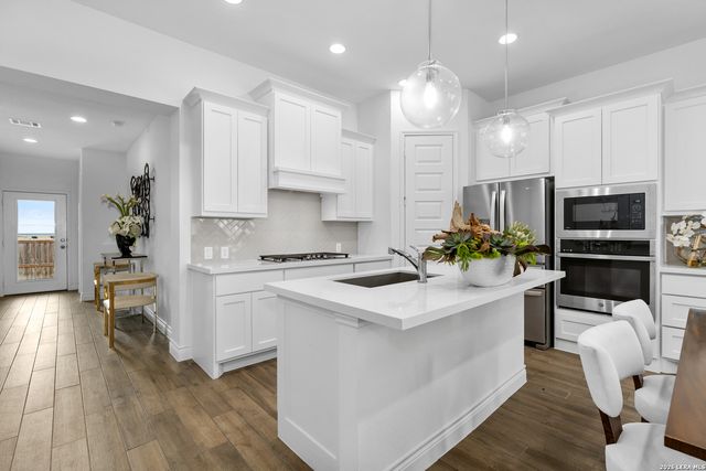 311 BALATON LK, New Braunfels, TX 78130