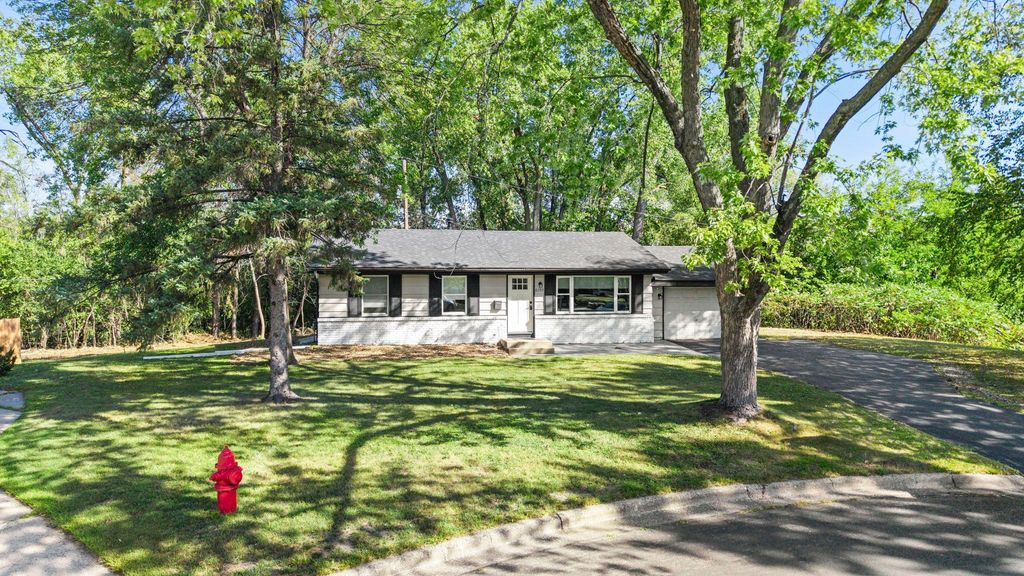8209 Johnson Circle, Bloomington, MN 55437 — photo 3