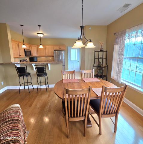 208 N Ridge 208, Troy, NY 12182