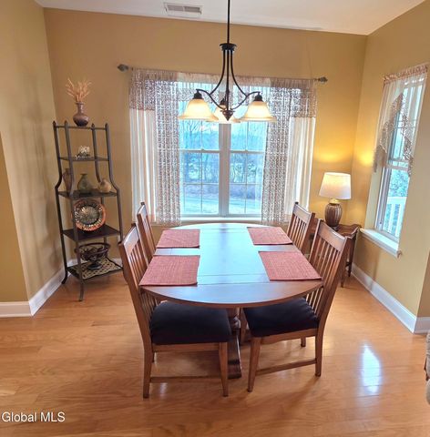 208 N Ridge 208, Troy, NY 12182