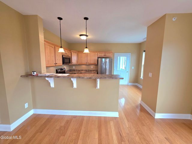 208 N Ridge 208, Troy, NY 12182