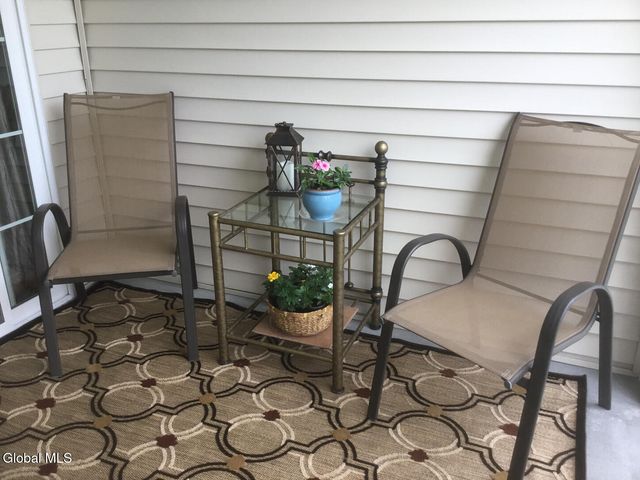 208 N Ridge 208, Troy, NY 12182