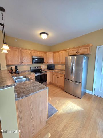 208 N Ridge 208, Troy, NY 12182