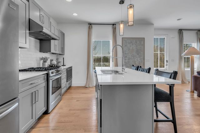 405 Marshall St Unit 3, Nashville, TN 37207