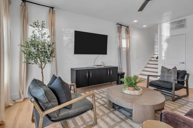 405 Marshall St Unit 3, Nashville, TN 37207