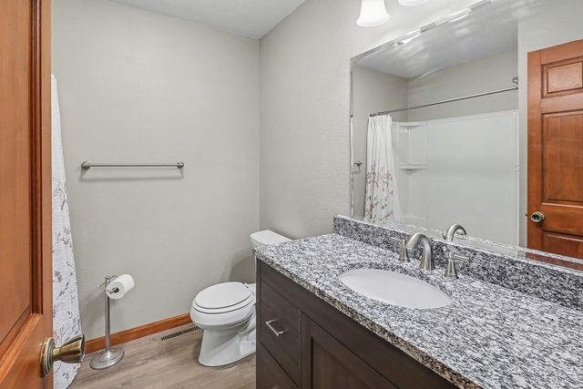 2140 Idaho Drive, Pella, IA 50219