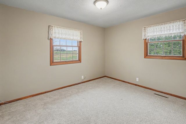 2140 Idaho Drive, Pella, IA 50219