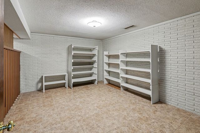 2140 Idaho Drive, Pella, IA 50219