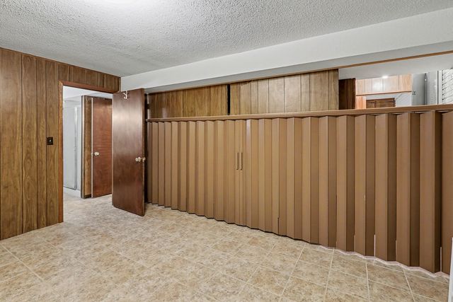 2140 Idaho Drive, Pella, IA 50219