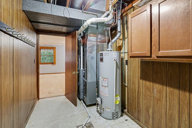 2140 Idaho Drive, Pella, IA 50219