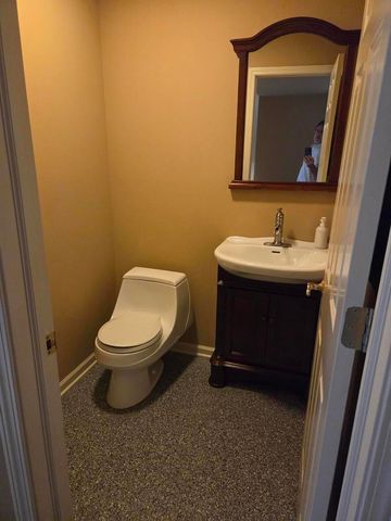 886 S Insignia Court 886, Palatine, IL 60067